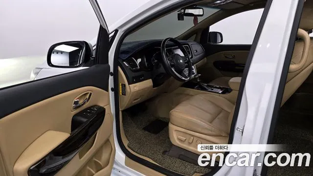 Kia The New Carnival id 2479388 из Кореи 20