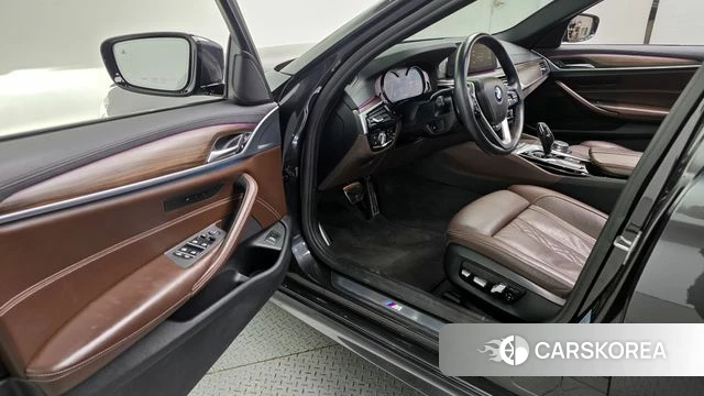 BMW 5 Series (G30) id 3943051 из Кореи 20