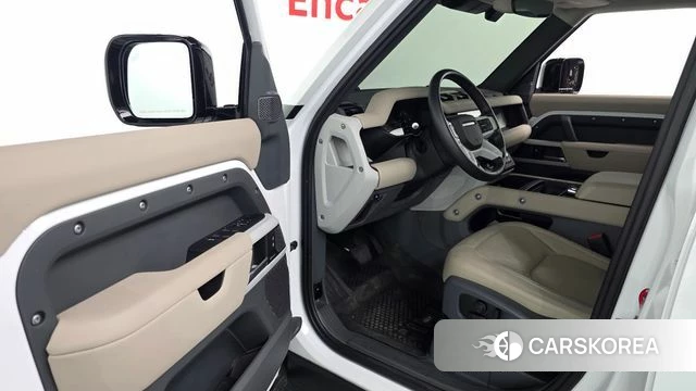 Land Rover Defender (L663) id 4533330 из Кореи 34