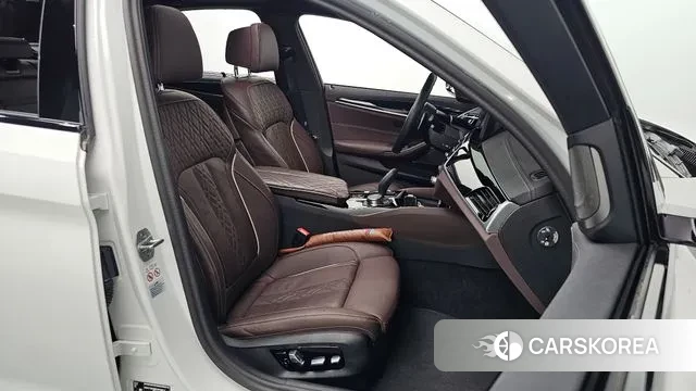 BMW 5 Series (G30) id 2939344 из Кореи 20