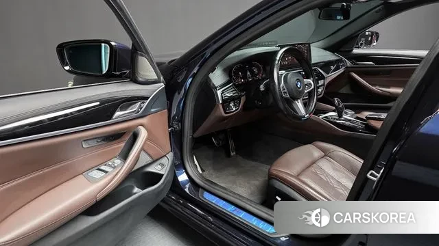 BMW 5 Series (G30) id 3592196 из Кореи 20