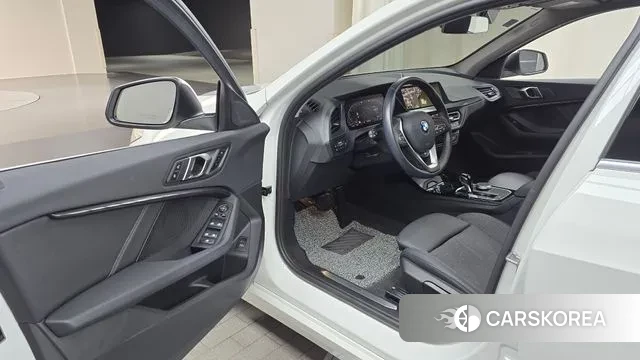 BMW 1 Series (F40) id 3180183 из Кореи 20