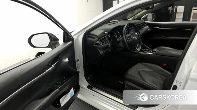 Toyota Camry (XV70) id 3828956 из Кореи 20