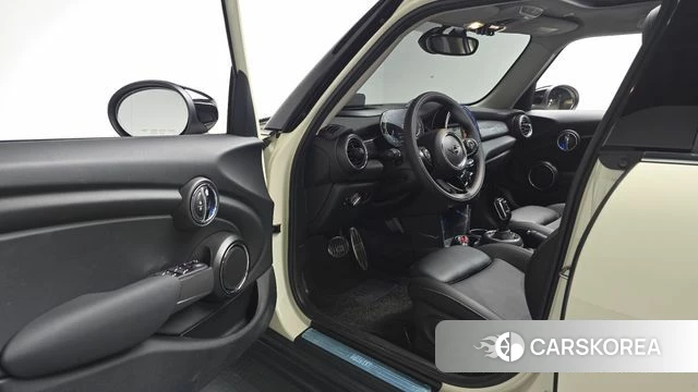 Mini Cooper id 4350493 из Кореи 31