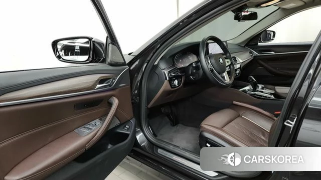 BMW 5 Series (G30) id 3924211 из Кореи 19