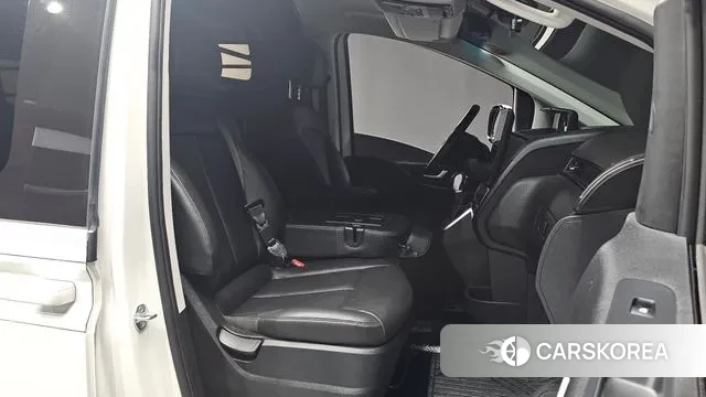 Hyundai Staria id 3776347 из Кореи 20