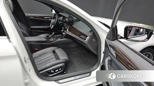 BMW 5 Series (G30) id 3317938 из Кореи 20