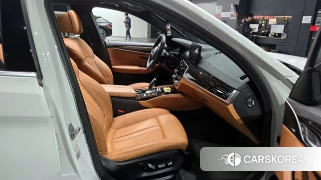 BMW 5 Series (G30) id 3488546 из Кореи 20