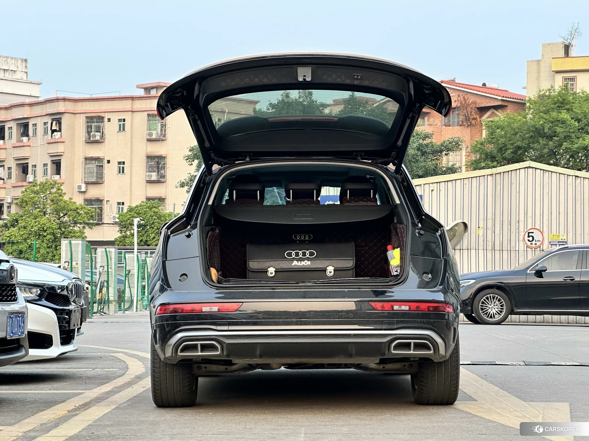Audi Q5L id 4405987 из Китая 19
