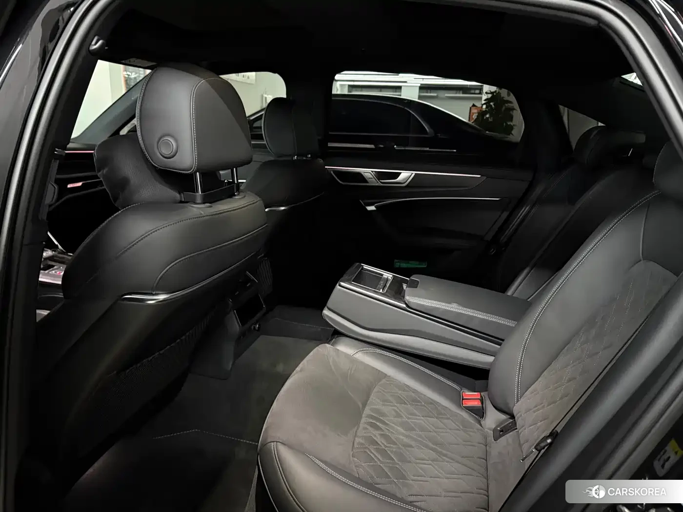 Audi A6L id 4515599 из Китая 18