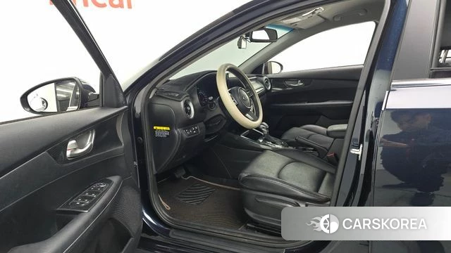 Kia Come New K3 id 4188190 из Кореи 29