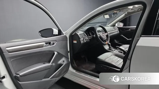 Volkswagen The New Passat id 3489660 из Кореи 20