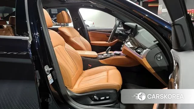 BMW 5 Series (G30) id 3361625 из Кореи 20