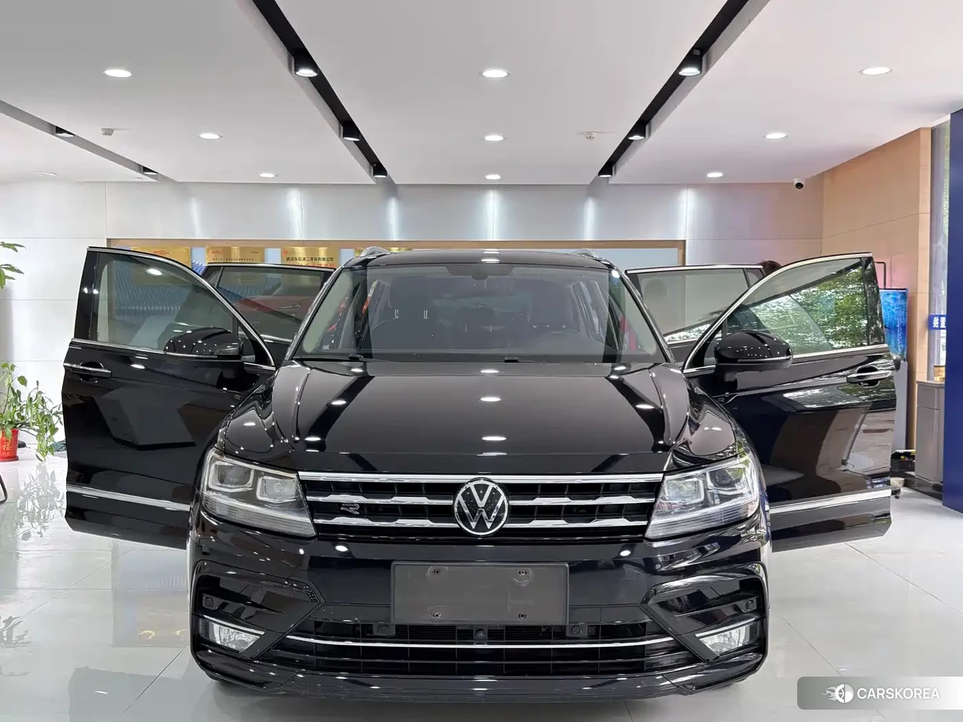Volkswagen Tiguan L id 4628080 из Китая 16