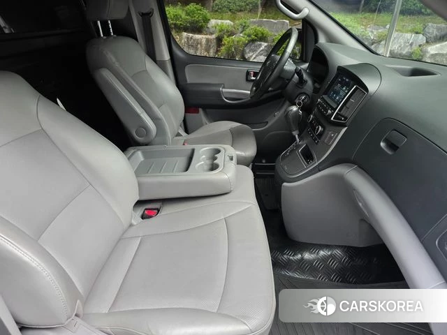 Hyundai The New Grand Starex id 4595081 из Кореи 20