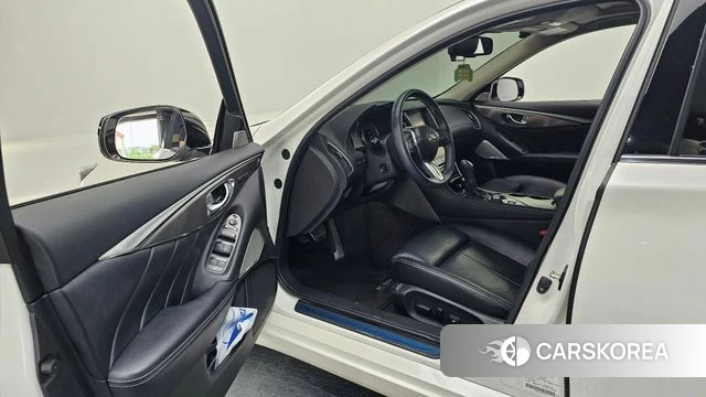Infiniti Q50 id 4520606 из Кореи 30