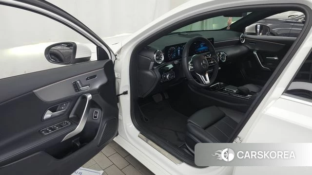 Mercedes-Benz A-Class W177 id 4489764 из Кореи 29