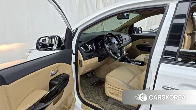 Kia The New Carnival id 3362576 из Кореи 20