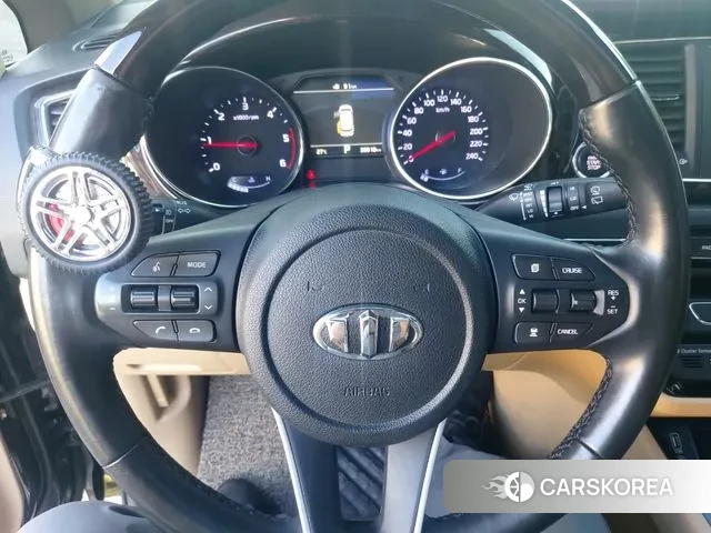 Kia The New Carnival id 3045459 из Кореи 20