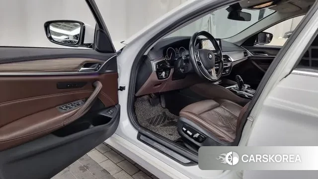 BMW 5 Series (G30) id 3071707 из Кореи 20