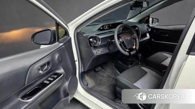 Toyota Prius C id 4776202 из Кореи 35