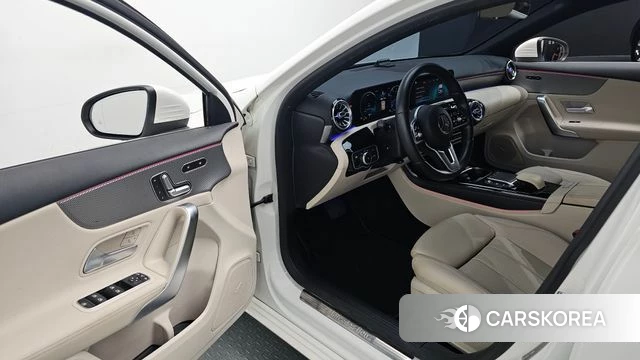 Mercedes-Benz A-Class W177 id 4445935 из Кореи 31