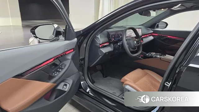 BMW 5 Series (G60) id 2905068 из Кореи 20