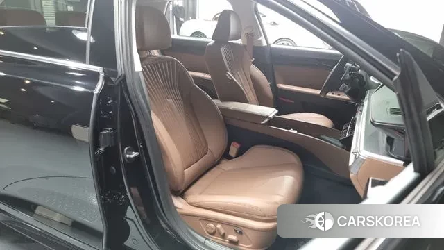 Hyundai Grandeur (GN7) id 3382928 из Кореи 20