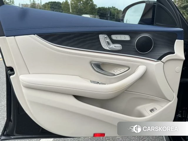 Mercedes-Benz E-class id 4264872 из Китая 20