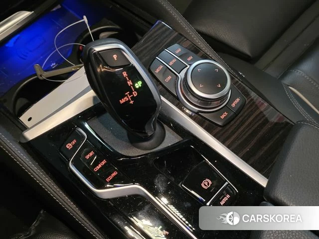 BMW 5 Series (G30) id 3865437 из Кореи 20