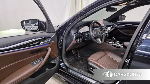 BMW 5 Series (G30) id 3772891 из Кореи 20