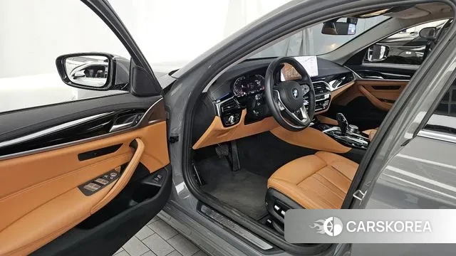 BMW 5 Series (G30) id 2994135 из Кореи 20