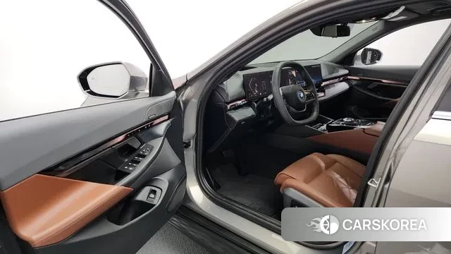 BMW 5 Series (G60) id 3653820 из Кореи 20