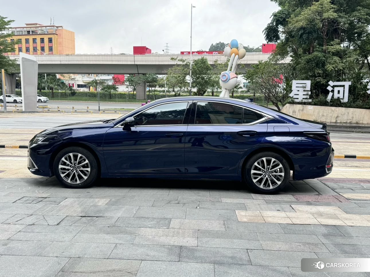 Lexus ES id 4441166 из Китая 14