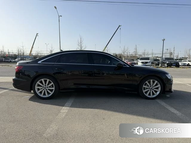 Audi A6L id 4276122 из Китая 42