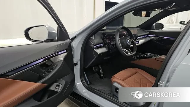 BMW 5 Series (G60) id 2899815 из Кореи 20