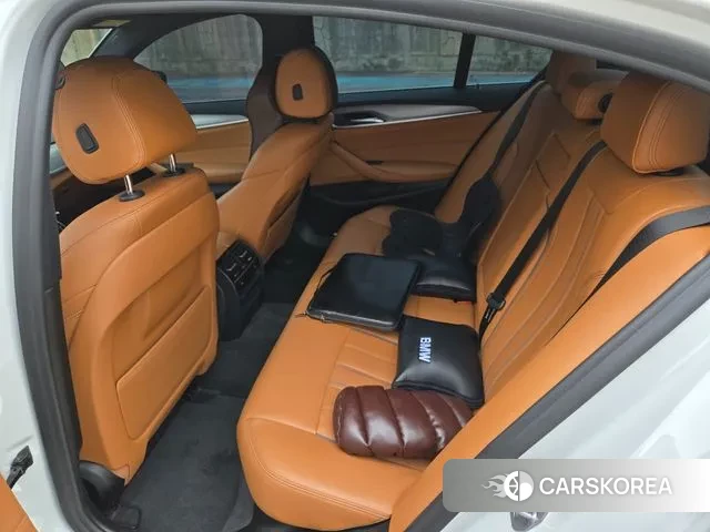 BMW 5 Series (G30) id 3045663 из Кореи 18