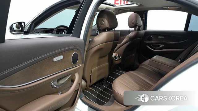 Mercedes-Benz E-Class W213 id 4424638 из Кореи 34