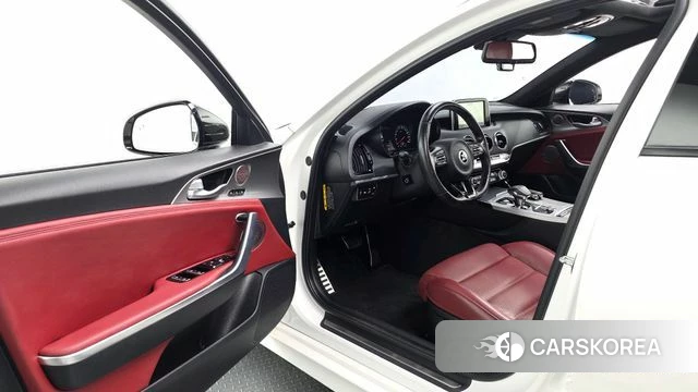Kia Stinger id 4647900 из Кореи 32