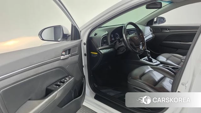 Hyundai Avante AD id 4900961 из Кореи 20