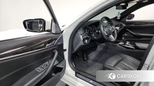 BMW 5 Series (G30) id 3254442 из Кореи 20