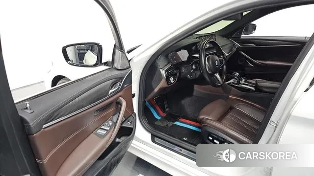 BMW 5 Series (G30) id 3023390 из Кореи 20