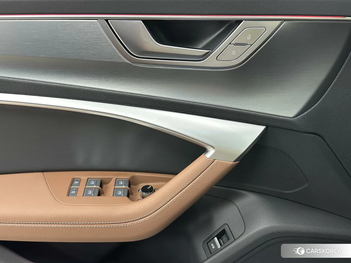 Audi A7L id 4454671 из Китая 21