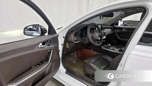 Kia Stinger id 3861728 из Кореи 20