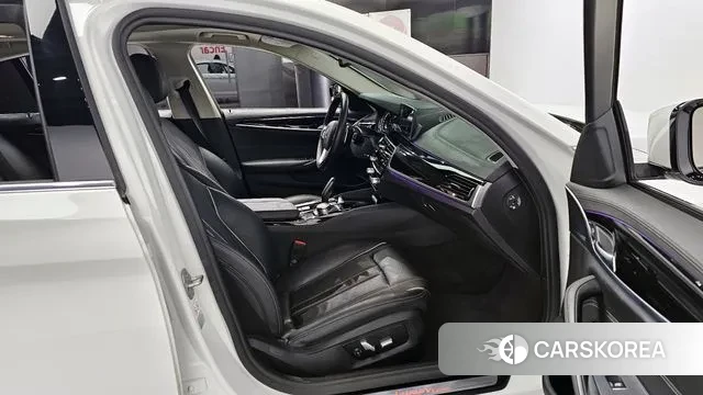 BMW 5 Series (G30) id 3060980 из Кореи 20