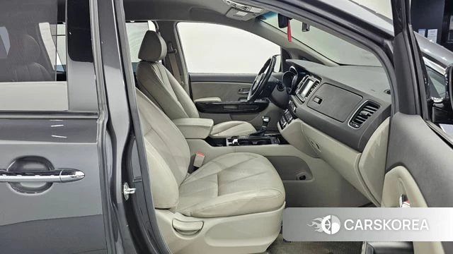 Kia All New Carnival id 3808439 из Кореи 20