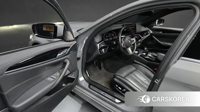 BMW 5 Series (G30) id 3764341 из Кореи 20