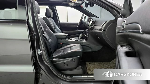 Jeep Grand Cherokee id 3828905 из Кореи 20