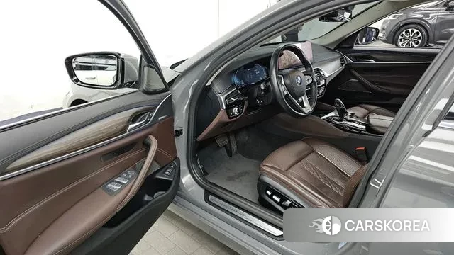 BMW 5 Series (G30) id 3503487 из Кореи 20