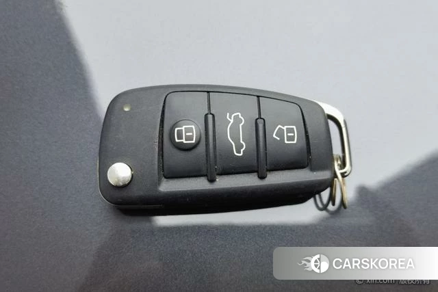 Audi Q2L id 4298126 из Китая 24